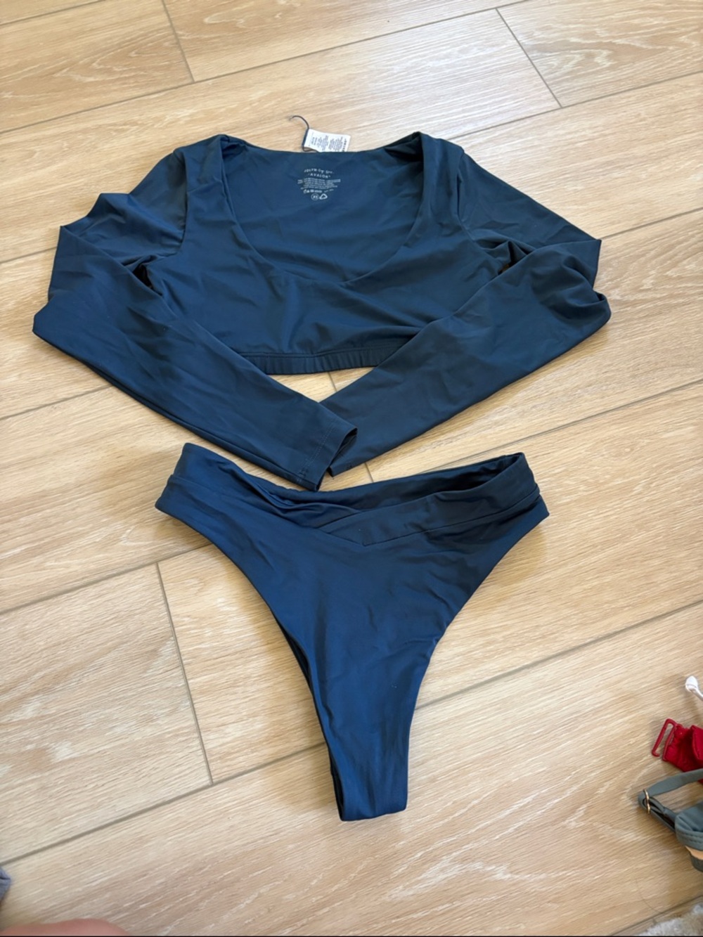 Jolyn trade winds matching set
